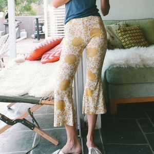 ✨Novella Royale Iris Bells in Gold Flamenco✨